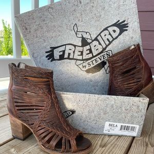 Freebirds by Steven Bella size 7